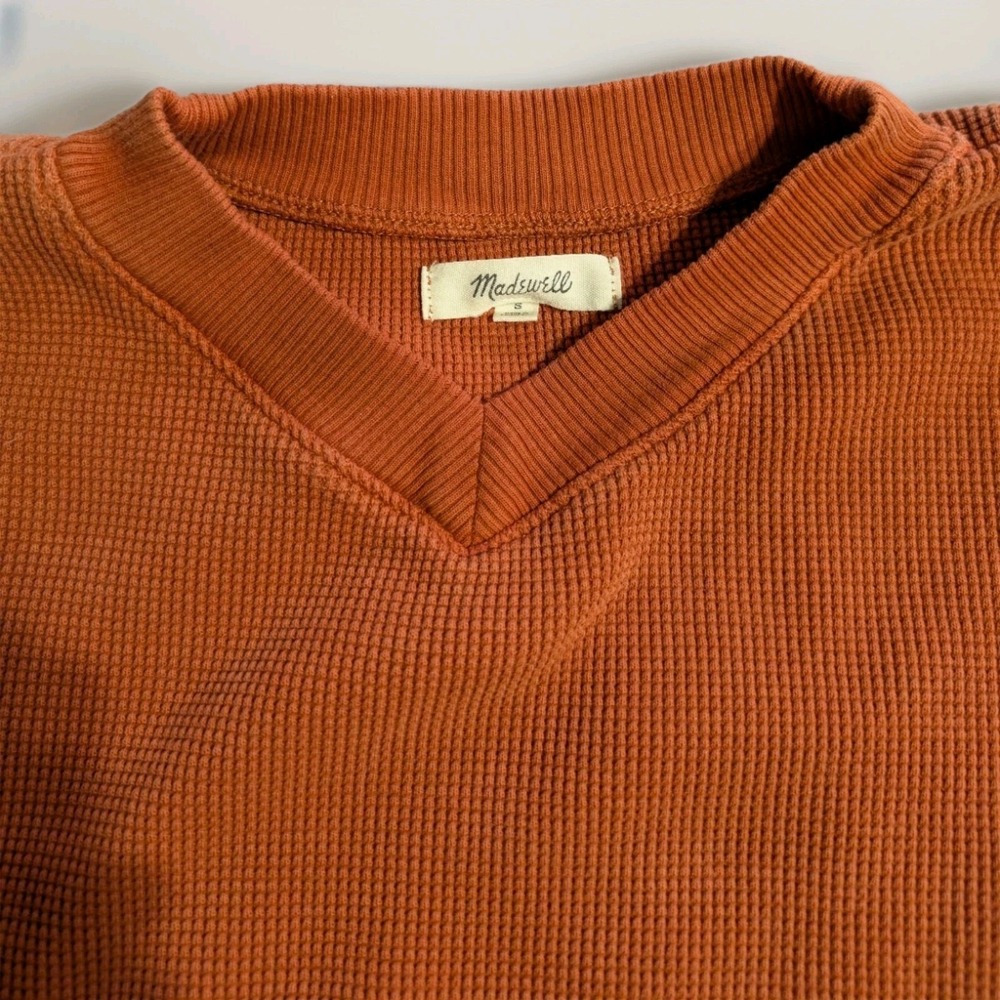 Madewell Waffle Knit Sweatshirt Womens Small Rust Orange V Neck Thermal Pullover - Picture 3 of 6